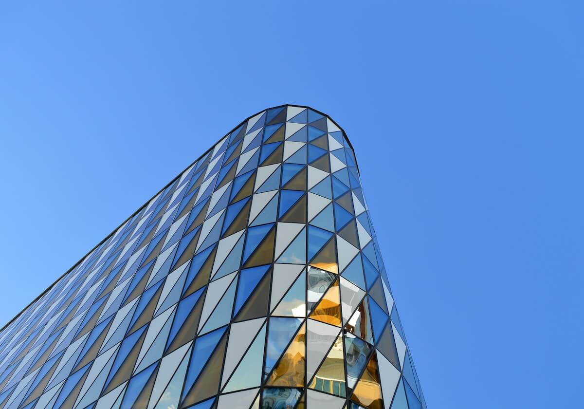 一段录音被转发后，顾客在停车场拉黑，原因居然是暗线